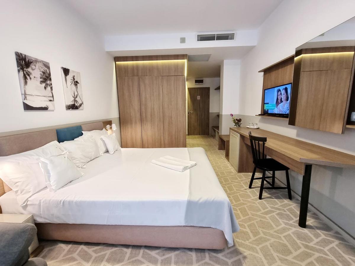 Hotel Clas Mamaia Nord Navodari Exterior photo